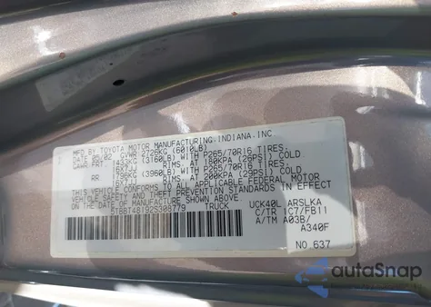 2002 Toyota Tundra Ltd V8 z USA, uszkodzony, nr VIN 5TBBT48192S308779